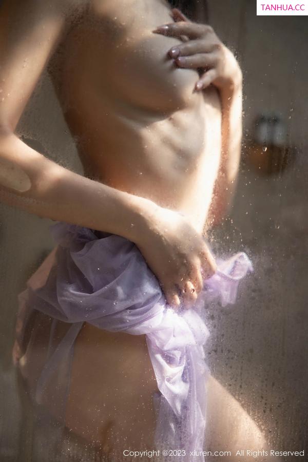糖豆  [XiuRen]高清写真图 2023.09.27 No.7451 糖豆sisi 睡裙美腿第43张图片
